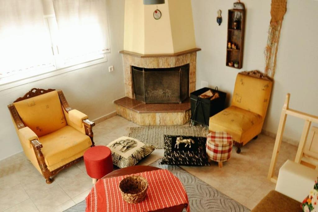 Tasoulashome 1-Μονοκατοικια Με Αυλη Komotiní Exterior foto