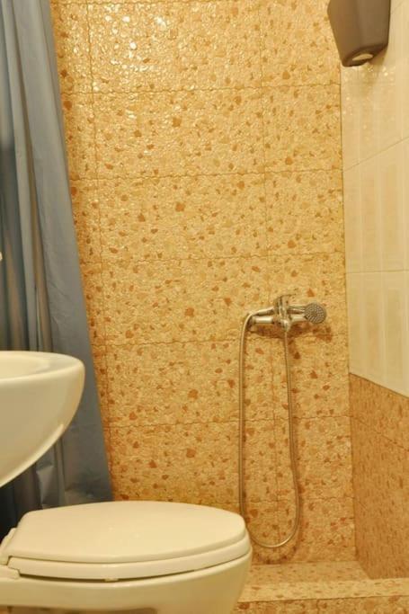 Tasoulashome 1-Μονοκατοικια Με Αυλη Komotiní Exterior foto
